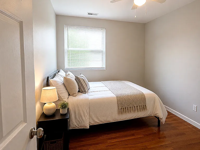 1236 W Moore St — Photo 12