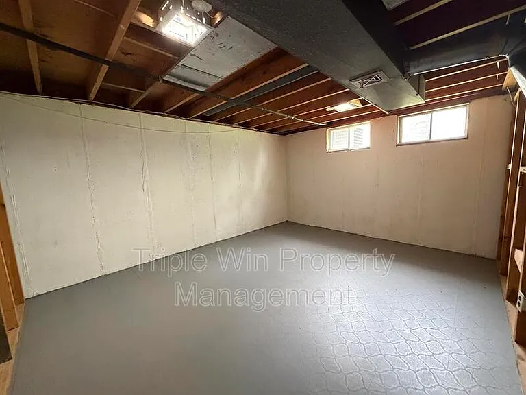 2245 Lindsay Ln — Photo 43