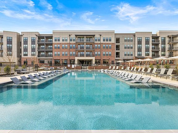 5th image of 1065 Williamsburg Way #2207