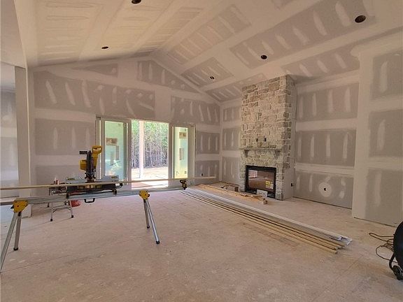 5th image of 1554 Smokey Ridge Rd