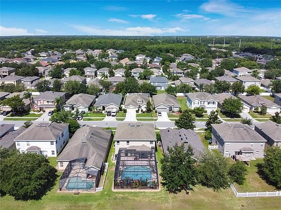 4th image of 10656 Cypress Trail Dr