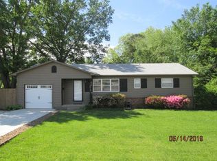 1012 SE 3rd St, Bentonville, AR 72712