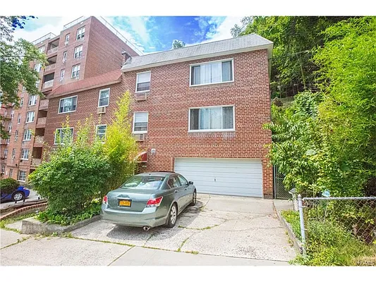 Sold by Re/Max In The City | media 3