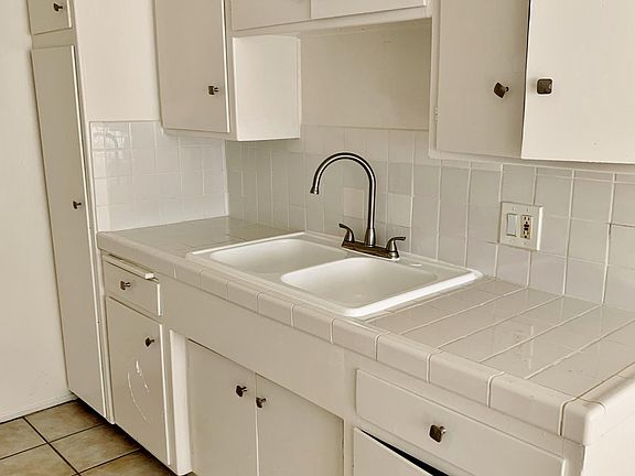 5th image of 7530 Fountain Ave APT 2