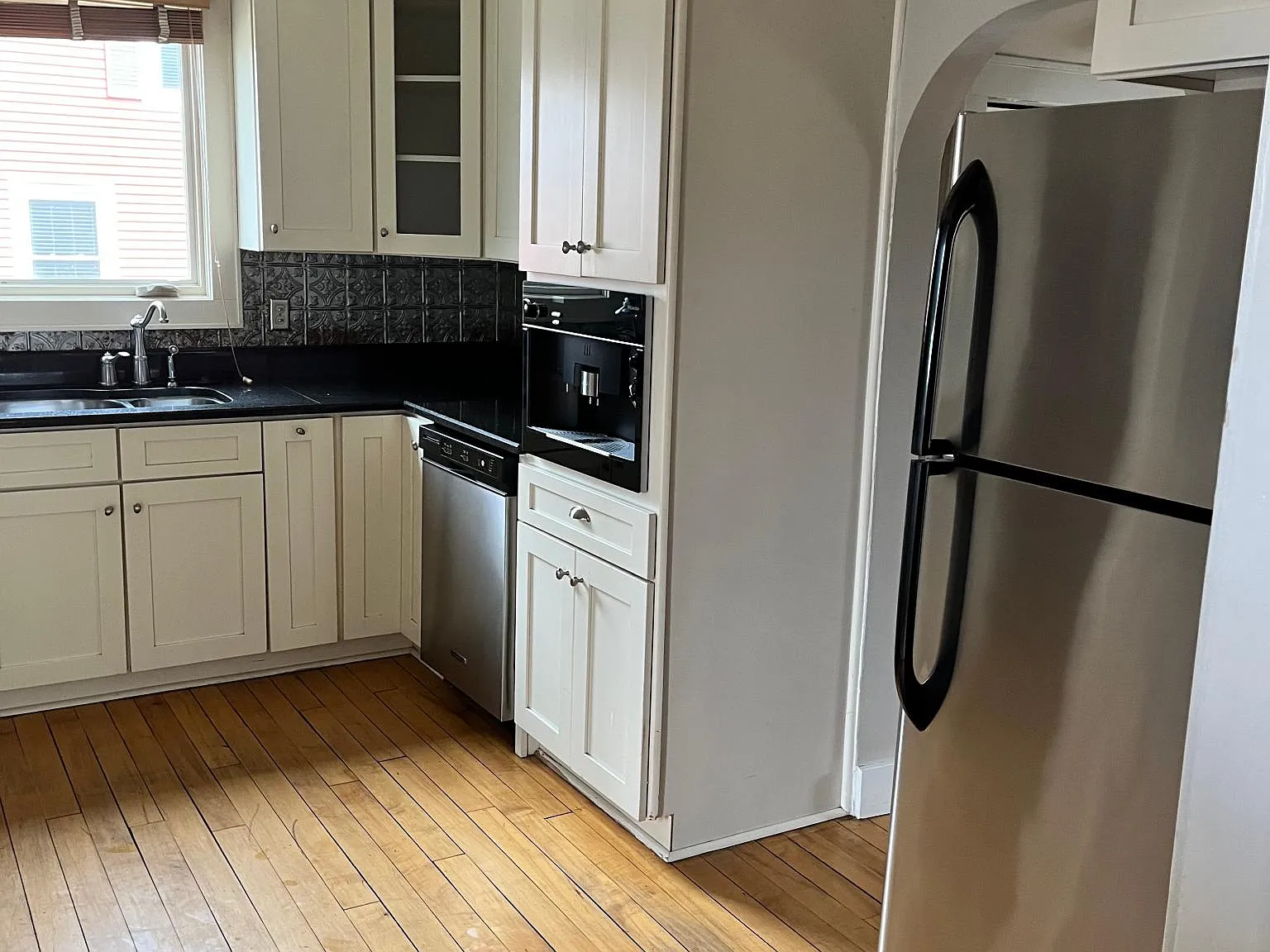 3 bed, 1743 sqft, $1,995 — Photo 3