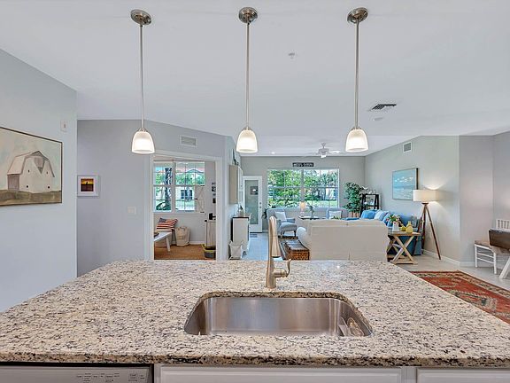 5th image of 4214 Frontier Ln #102