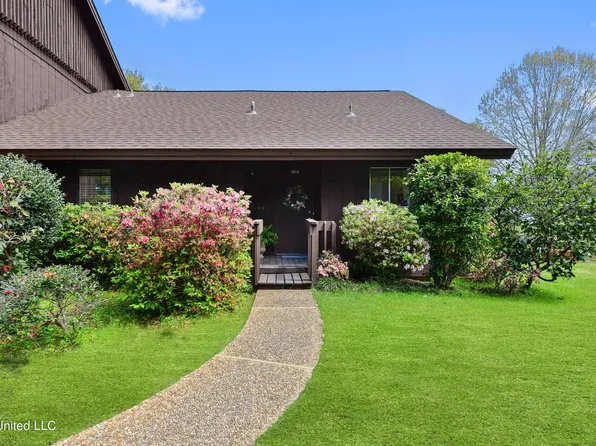 120 Molokai Vlg #D, Diamondhead, MS 39525