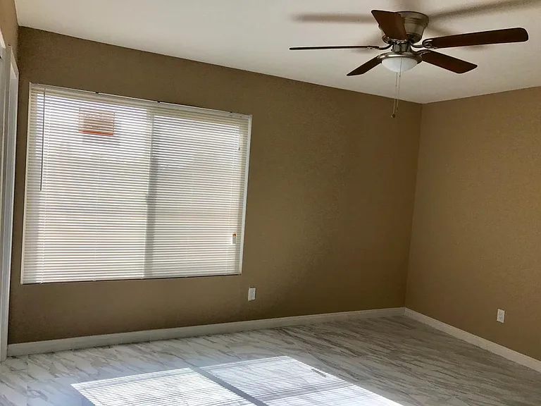 2625 Baltic Ave — Photo 25
