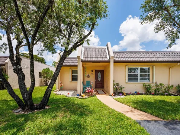108 Lake Terry Dr #108, West Palm Beach, FL 33411