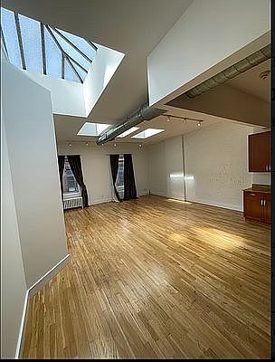 1st image of 146 Duane St #5