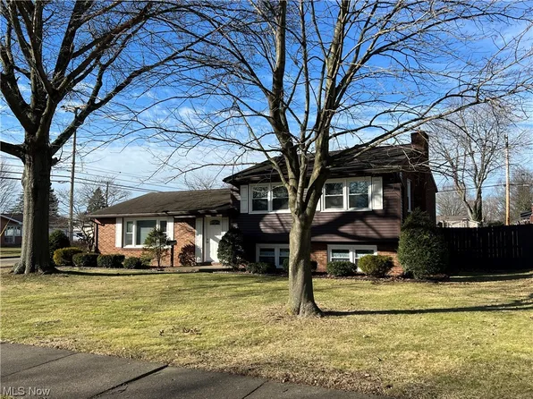 334 S James St, Dover, OH 44622