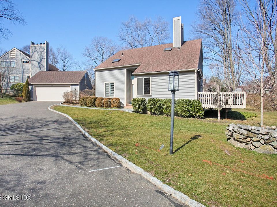 307 W Lyon Farm Dr Greenwich