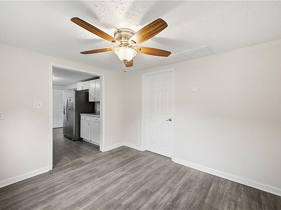 5th image of 303 Firby Rd