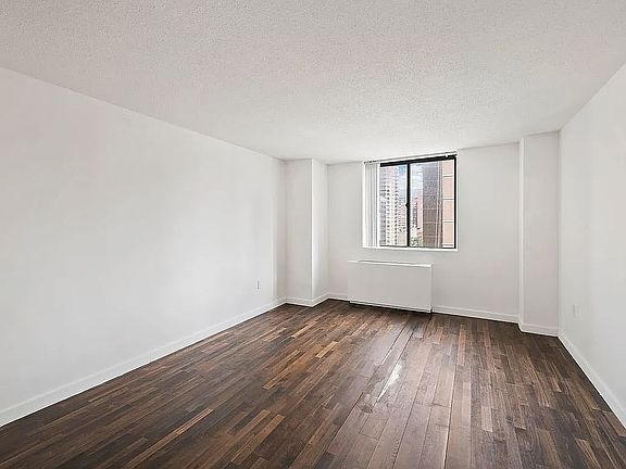 2nd image of 184 Lexington Ave APT 11B