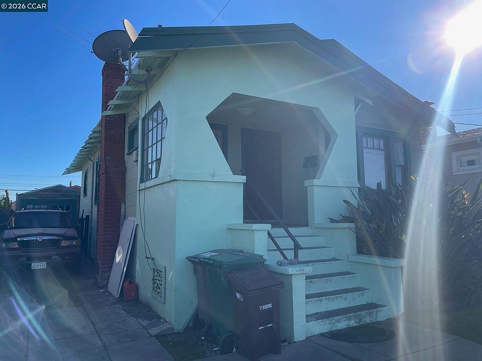 1st image of 1332 103rd Ave