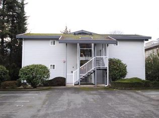 6015 Lakeview Dr APT 7, Kirkland, WA 98033