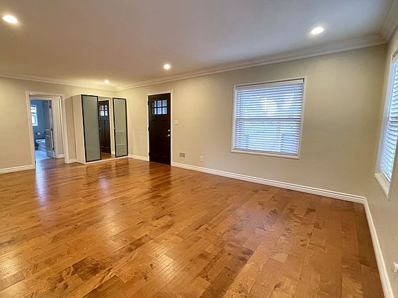 5th image of 716 W Upas St