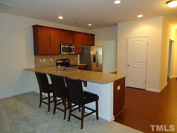 4th image of 1304 Cozart St Unit 234