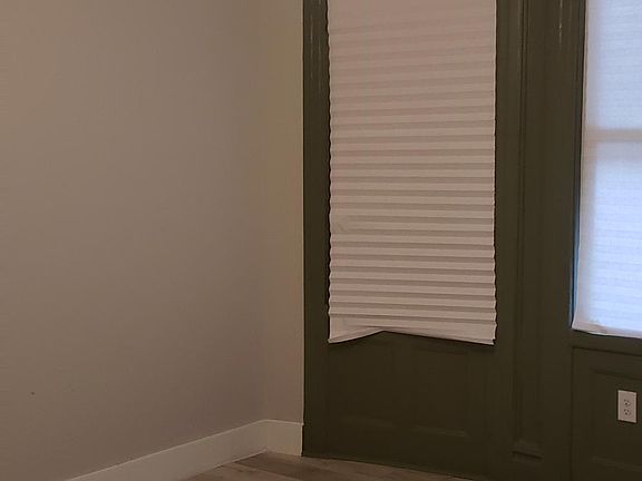 4th image of 148 N 15th St #2