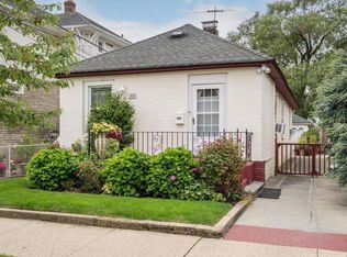 563 Magnolia Blvd, Long Beach, NY 11561