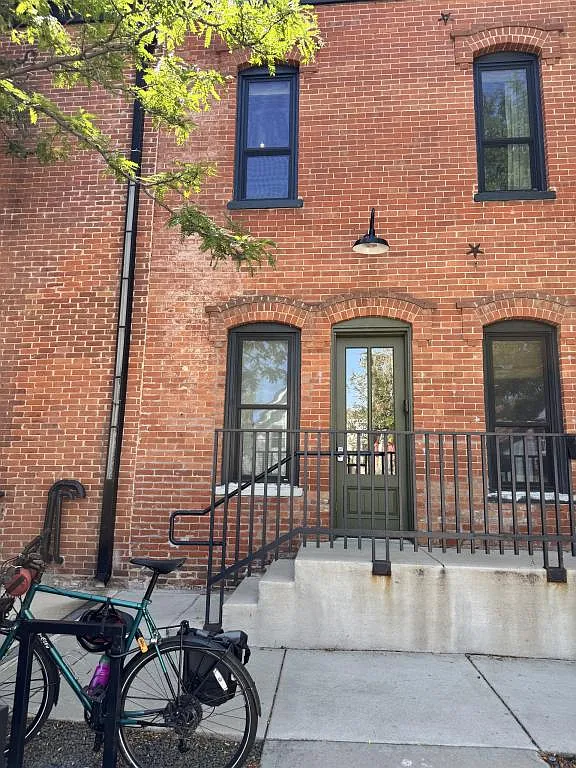 2959 N Franklin St — Photo 3