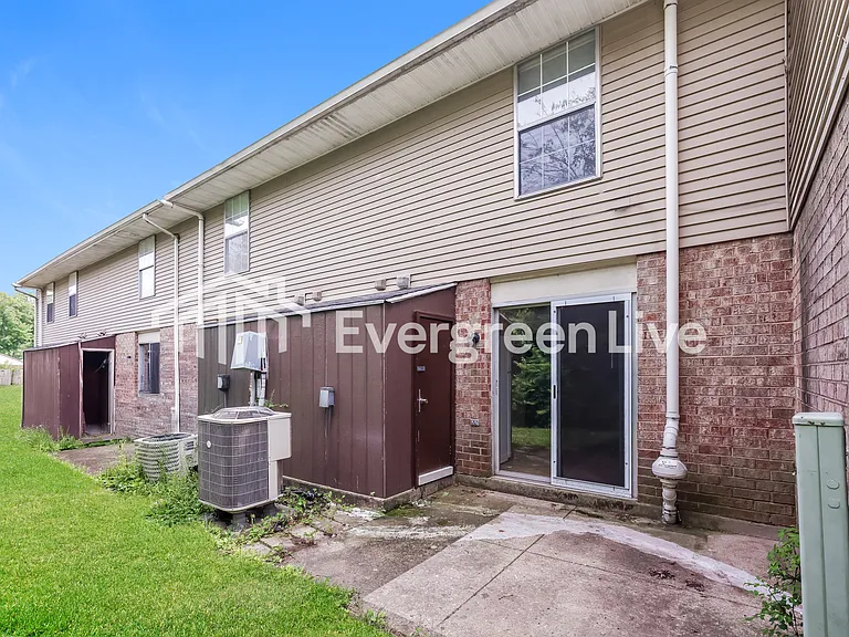8021 Mount Hood Dr — Photo 16