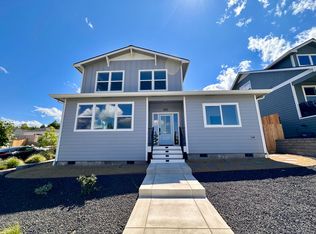 380 Randy St, Ashland, OR 97520