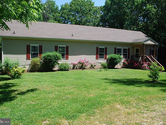 3rd image of 209 Baylor Dr