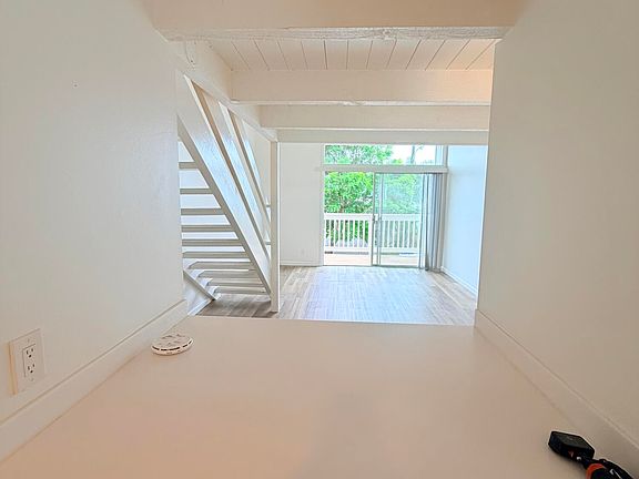 4th image of 2320 Banner Ave #3