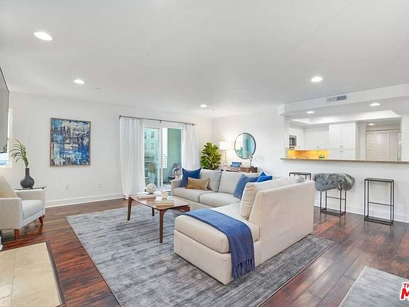 2nd image of 7249 Franklin Ave Unit 202