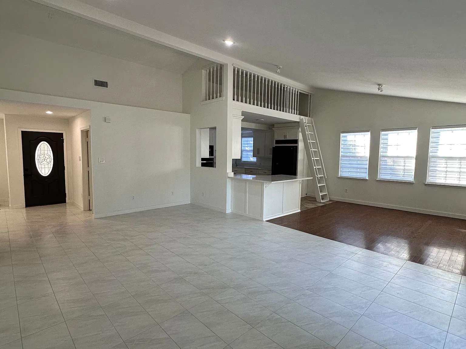 1202 Warrington Dr — Photo 1