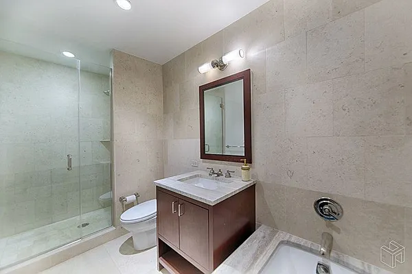 Rented by Halstead Real Estate | media 42