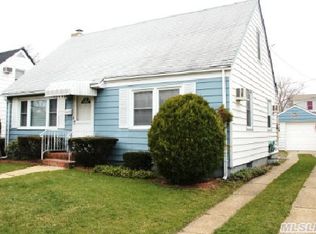 1392 Harding St, North Bellmore, NY 11710