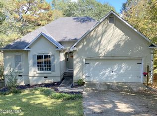 203 Chadwick Cir, Macon, GA 31210