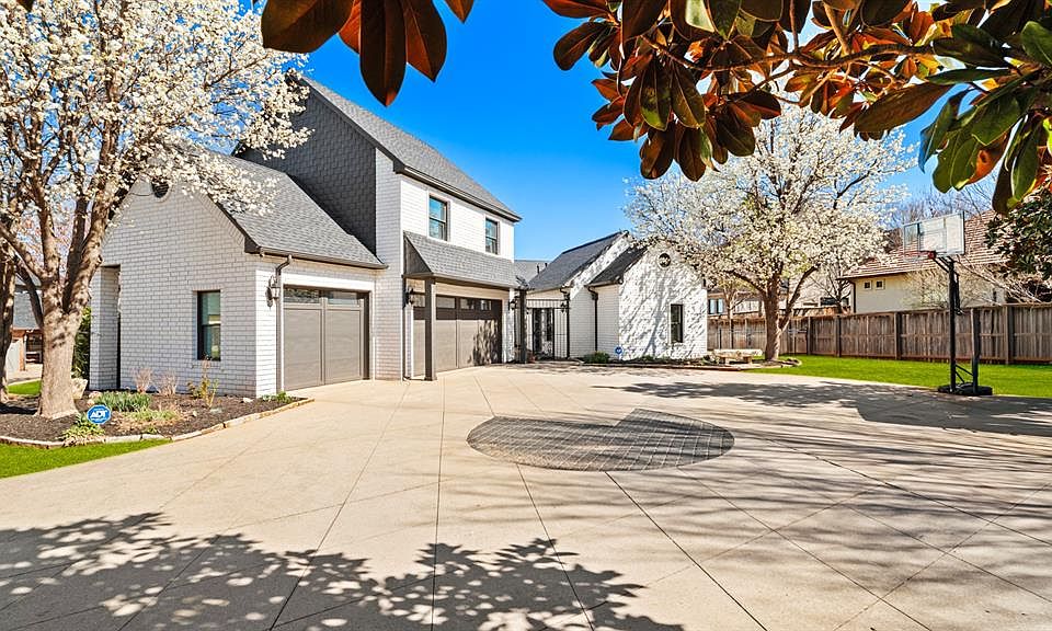 1st image of 16808 Conifer Ln