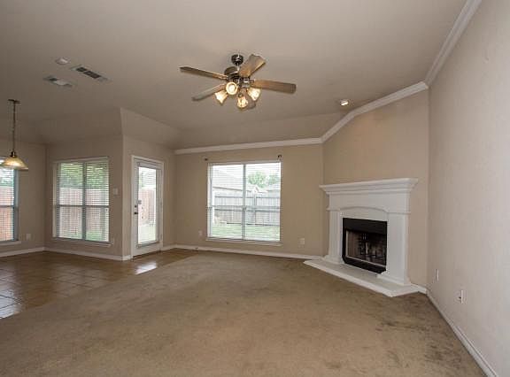 5th image of 612 McNeill Ln