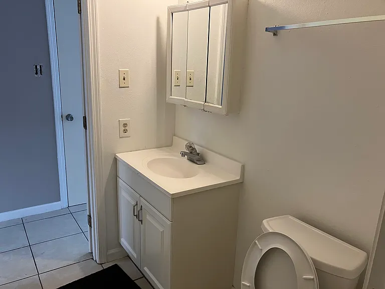 1748 Newport Pl #B — Photo 8