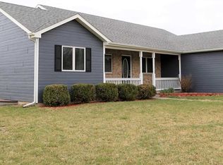 8641 Eagles Landing Dr, Manhattan, KS 66502