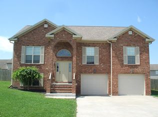 1090 Running Brook Dr, Lawrenceburg, KY 40342