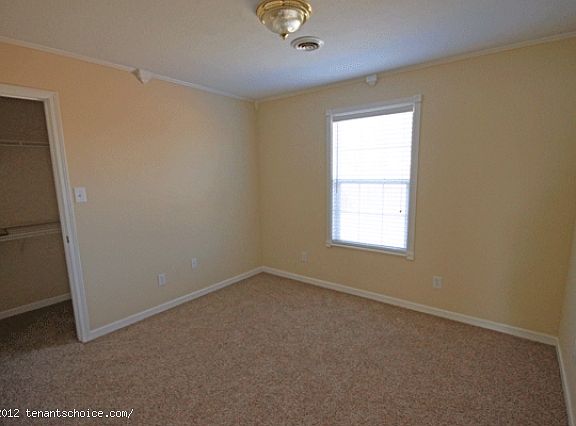 3rd image of 4337 Aylesbury Dr