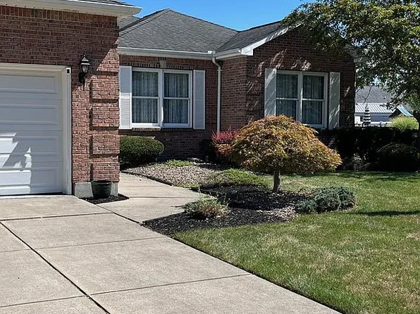 7147 Marigold Dr, North Tonawanda, NY 14120