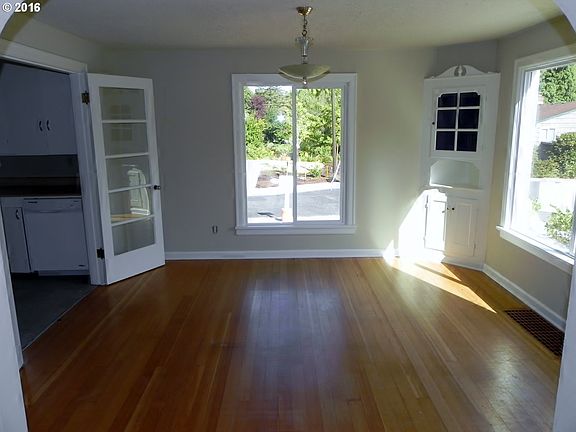4th image of 12772 SW King Pl