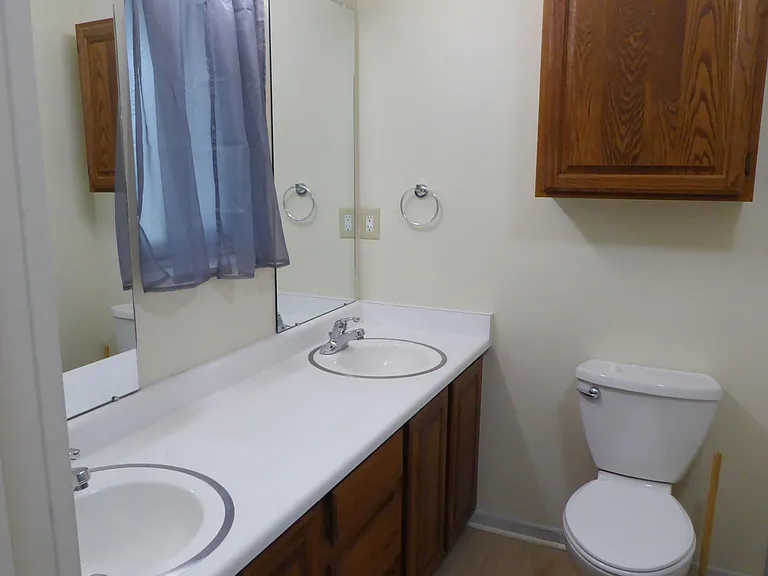 3400 E Locust St — Photo 16