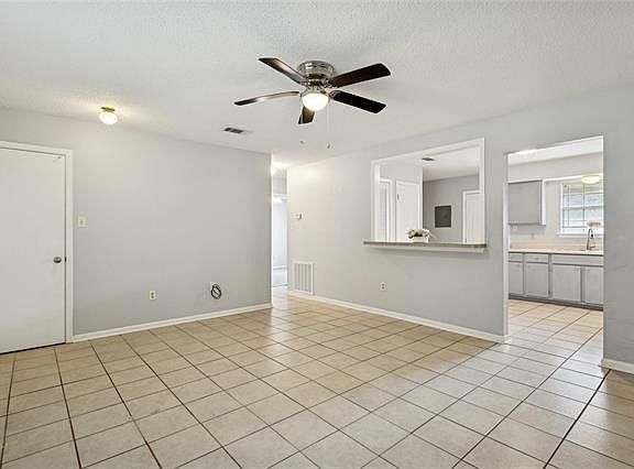 2nd image of 222 E Saint Mary Dr
