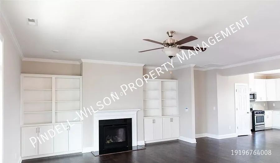 Coming Soon! Beautiful 3 bd, 4 bath townhouse in Carpenter Village Cary — Photo 2