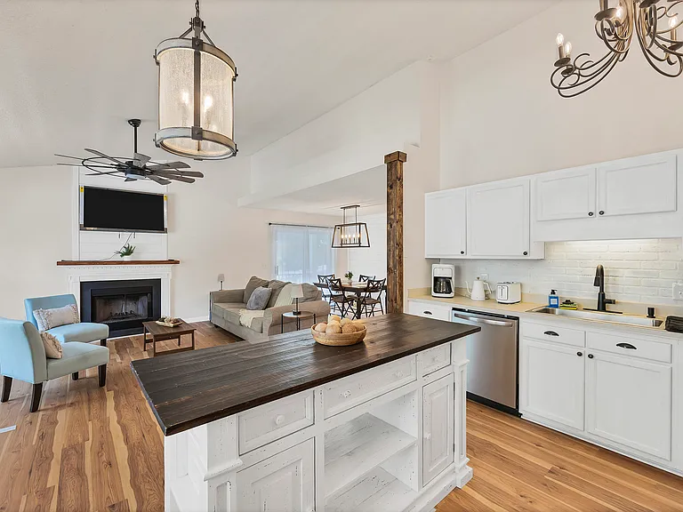 156 Firebridge Dr — Photo 3