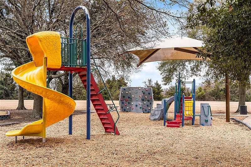 There is a wonderful playground at Arlie W White Memorial Park.