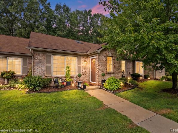 323 Countryside Ct