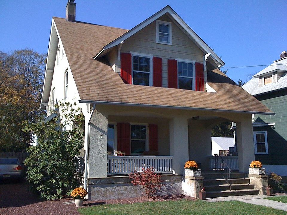 2nd image of 563 Mountain Ave