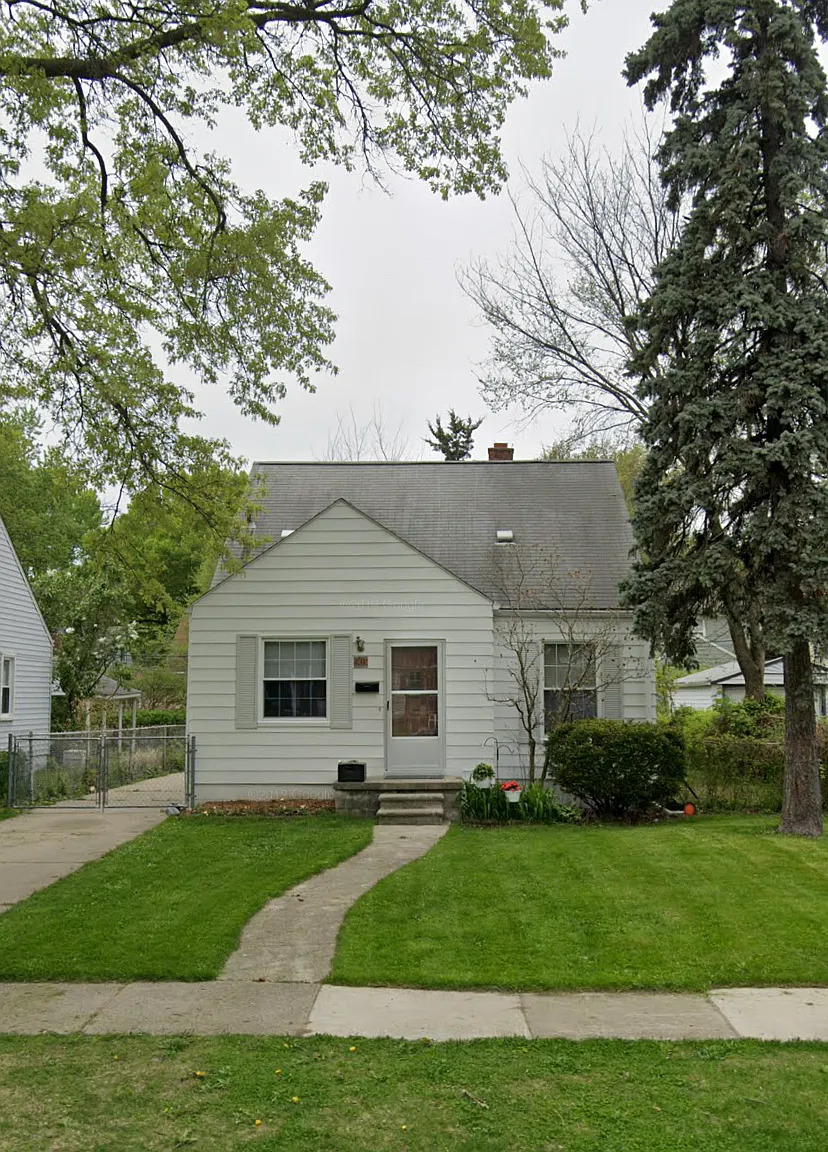 3 bed, 1072 sqft, $2,200 — Photo 1